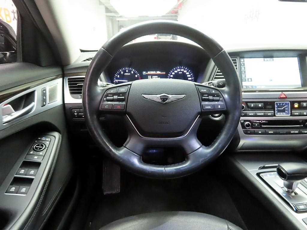 Genesis G80 - Vista 8