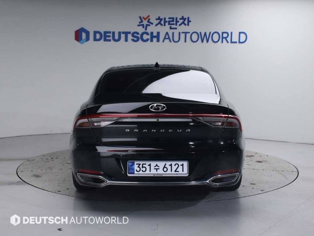 HYUNDAI Grandeur - Vista 4