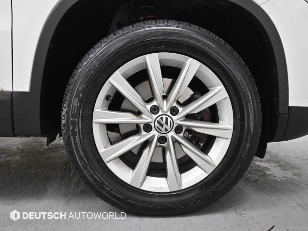 Volkswagen Tiguan - Vista 5