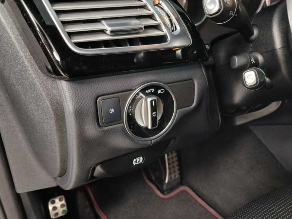 Mercedes Benz CLS Class - Vista 12