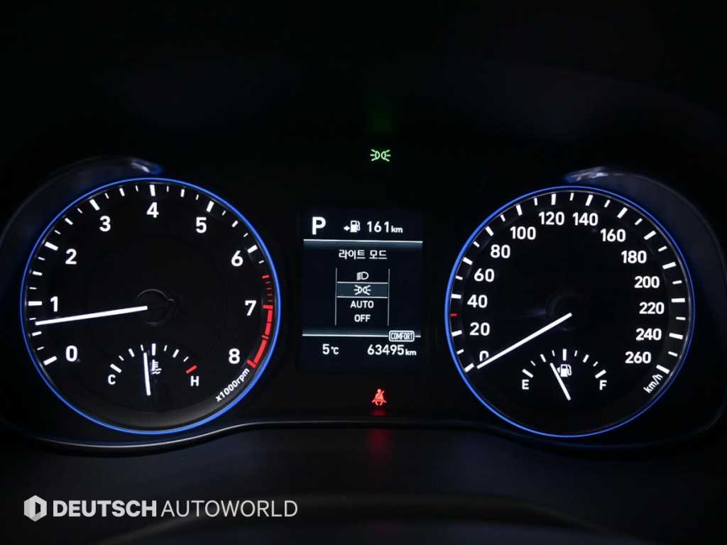 HYUNDAI Kona - Vista 8