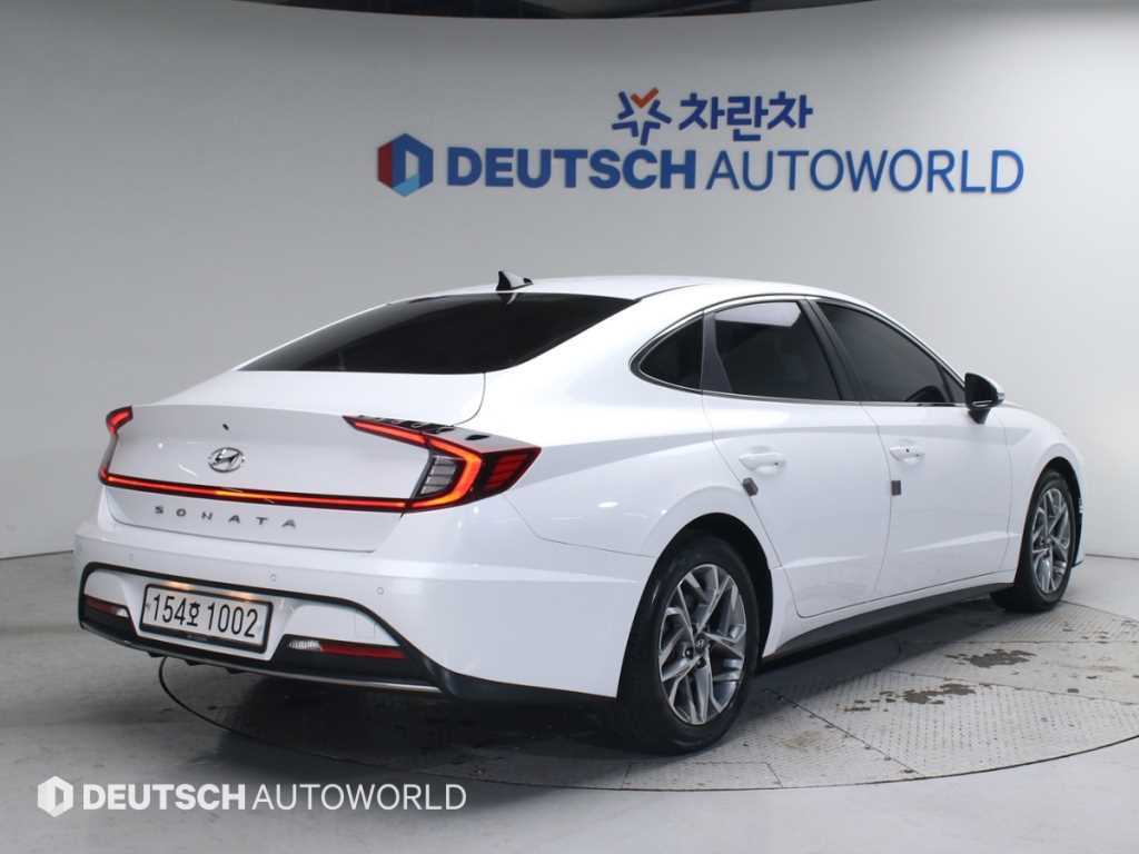 HYUNDAI Sonata - Vista 2