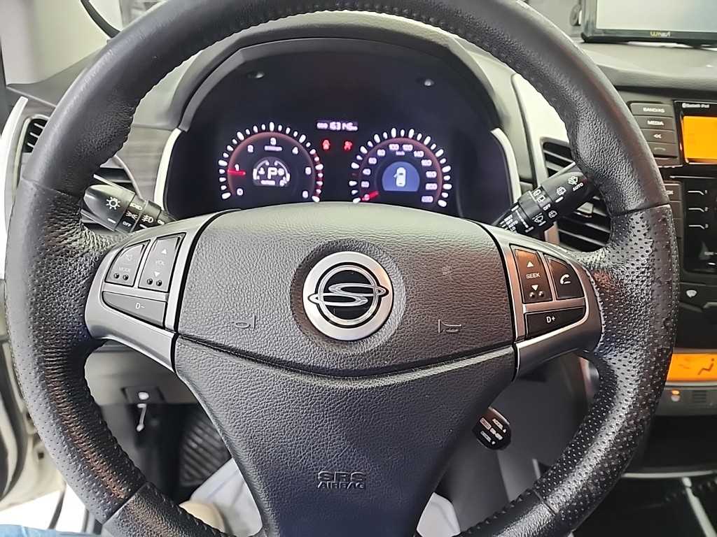 Ssangyong Korando - Vista 9