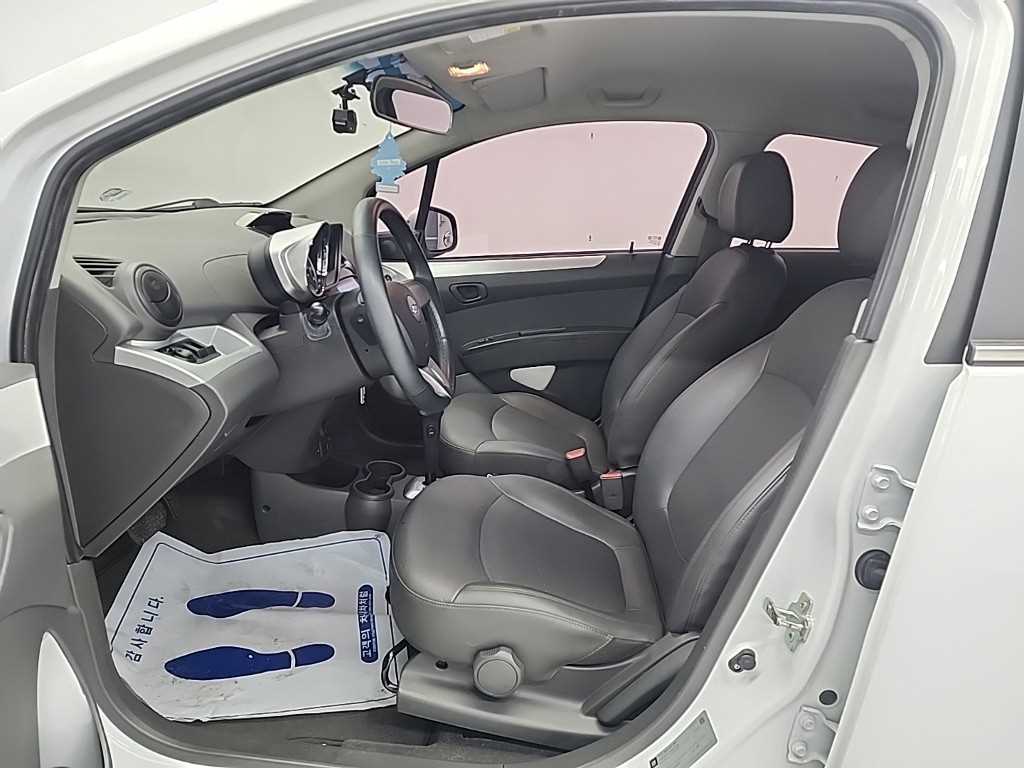 Chevrolet Spark - Vista 11