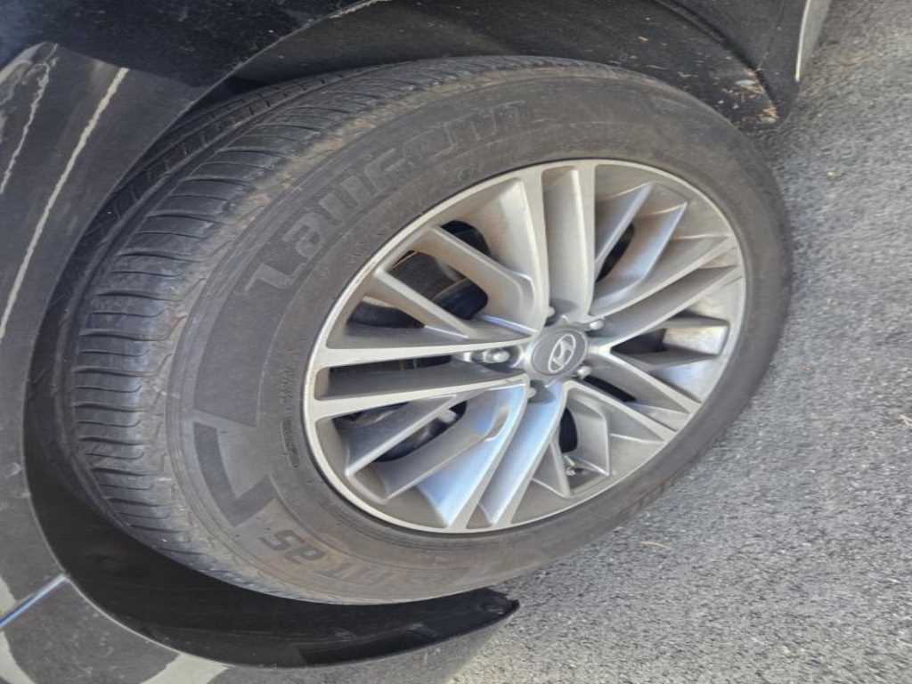 HYUNDAI Grandeur - Vista 11