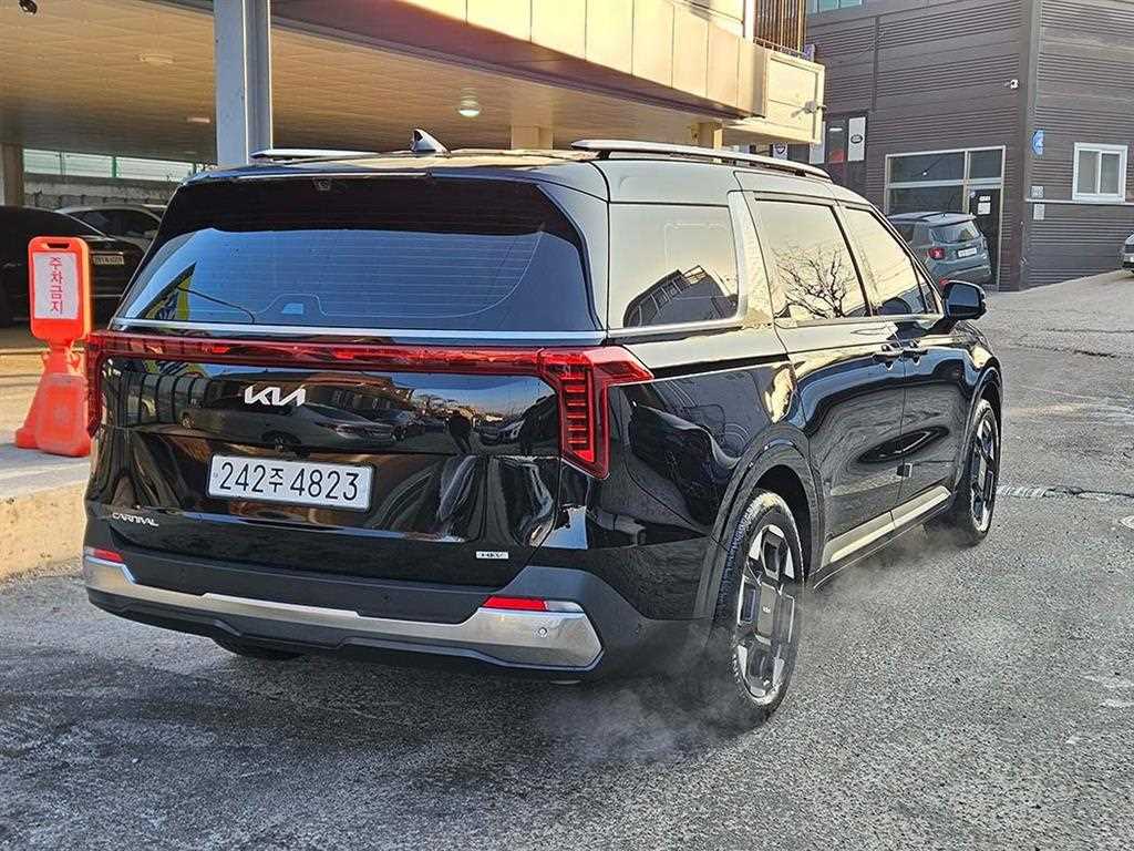 KIA Carnival - Vista 4