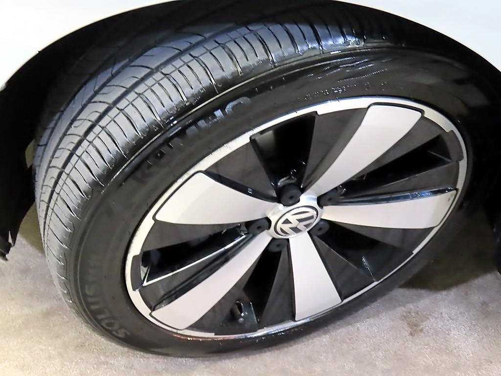 Volkswagen Beetle 2013 Plateado - Importación desde Corea - HF Imports Iquique - Foto 19