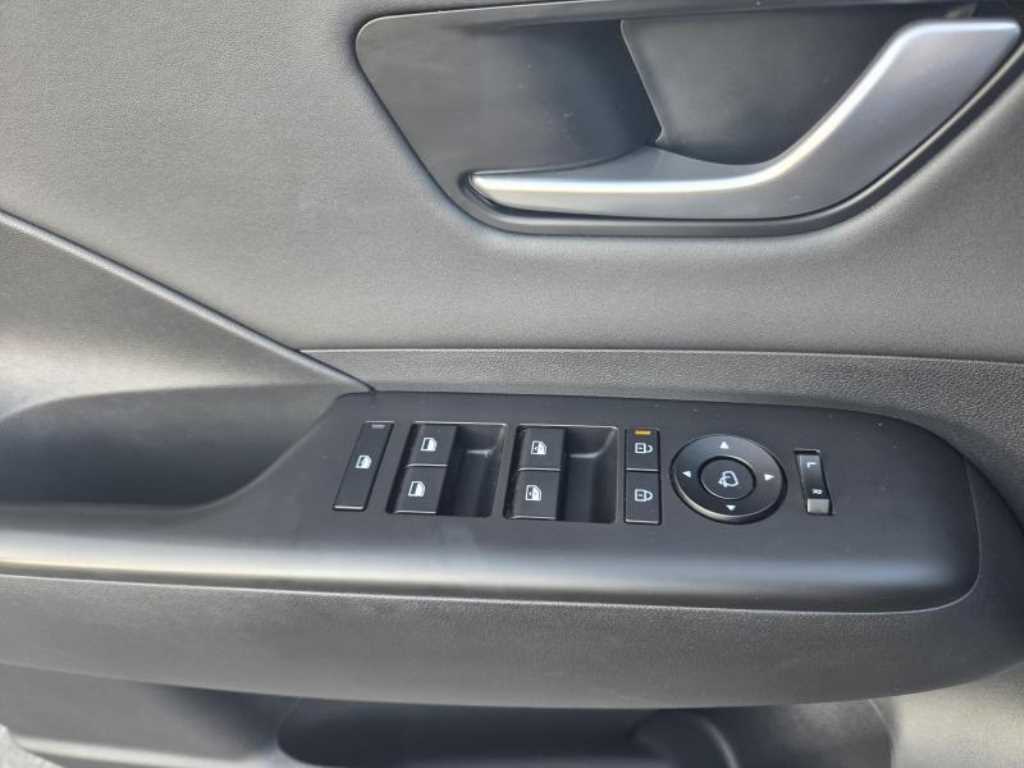 HYUNDAI Kona - Vista 12