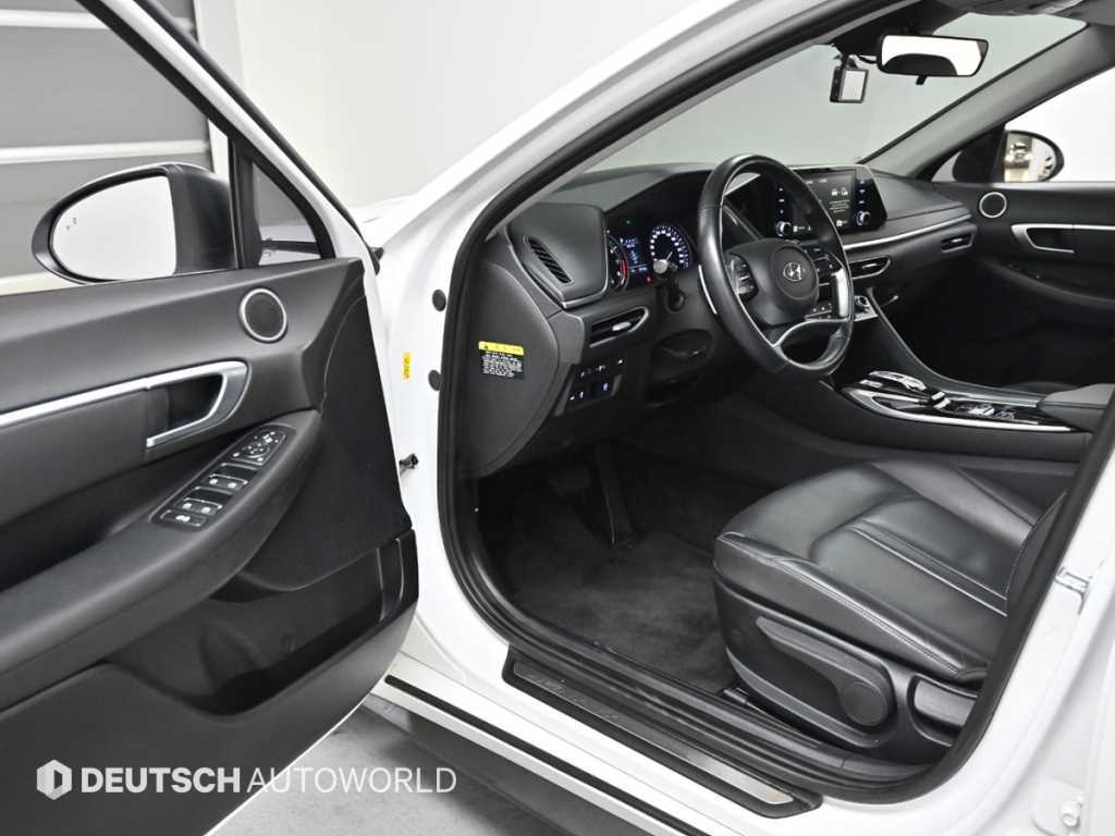 HYUNDAI Sonata - Vista 11