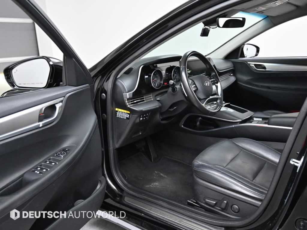 HYUNDAI Grandeur - Vista 11