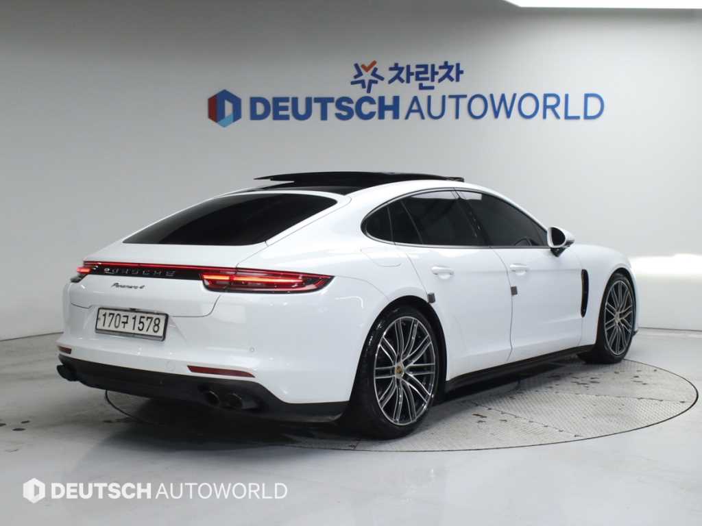 Porsche Panamera - Vista 2