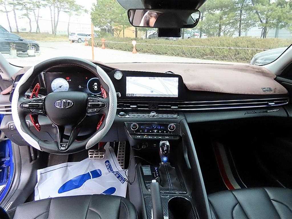 HYUNDAI Avante - Vista 7