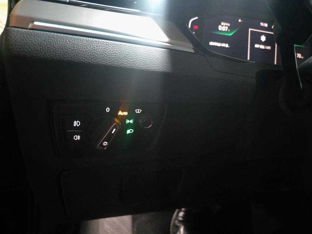 Volkswagen Passat - Vista 9