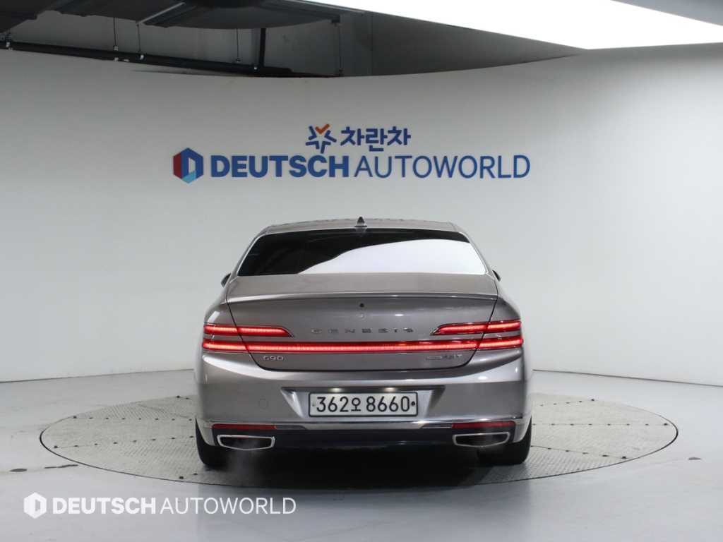 Genesis G90 - Vista 4