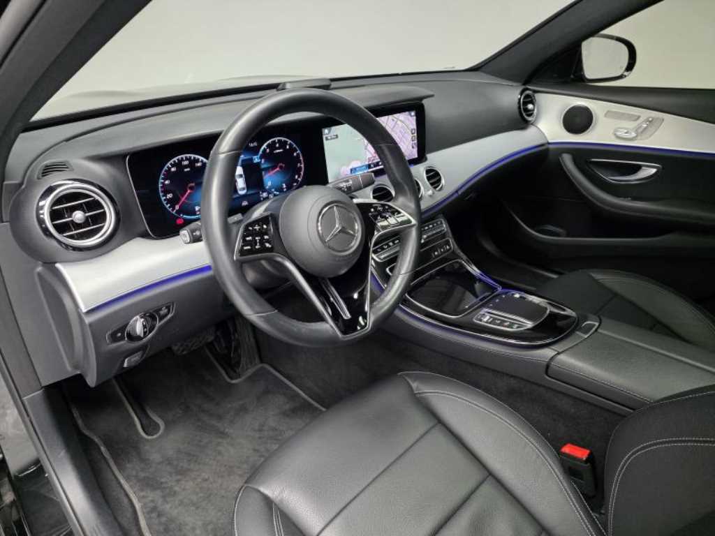 Mercedes Benz E class - Vista 9