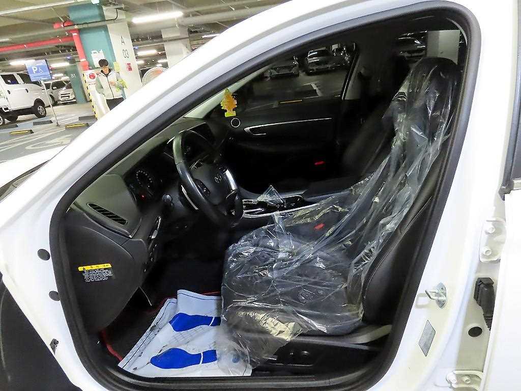 HYUNDAI Sonata - Vista 6