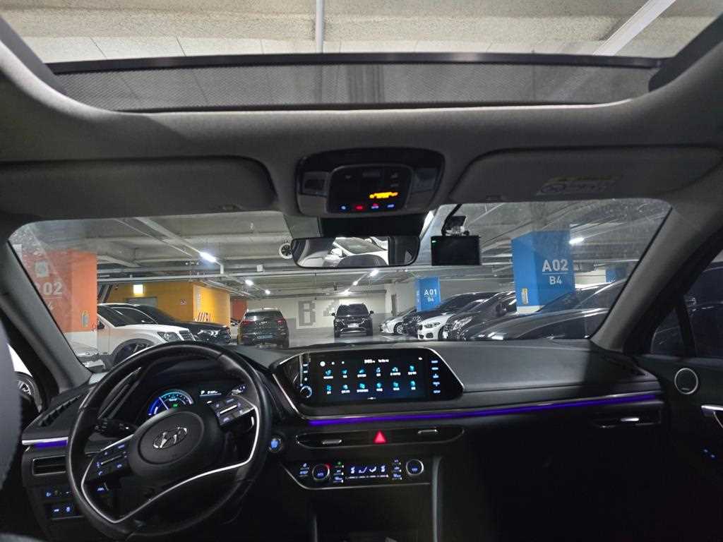 HYUNDAI Sonata - Vista 12