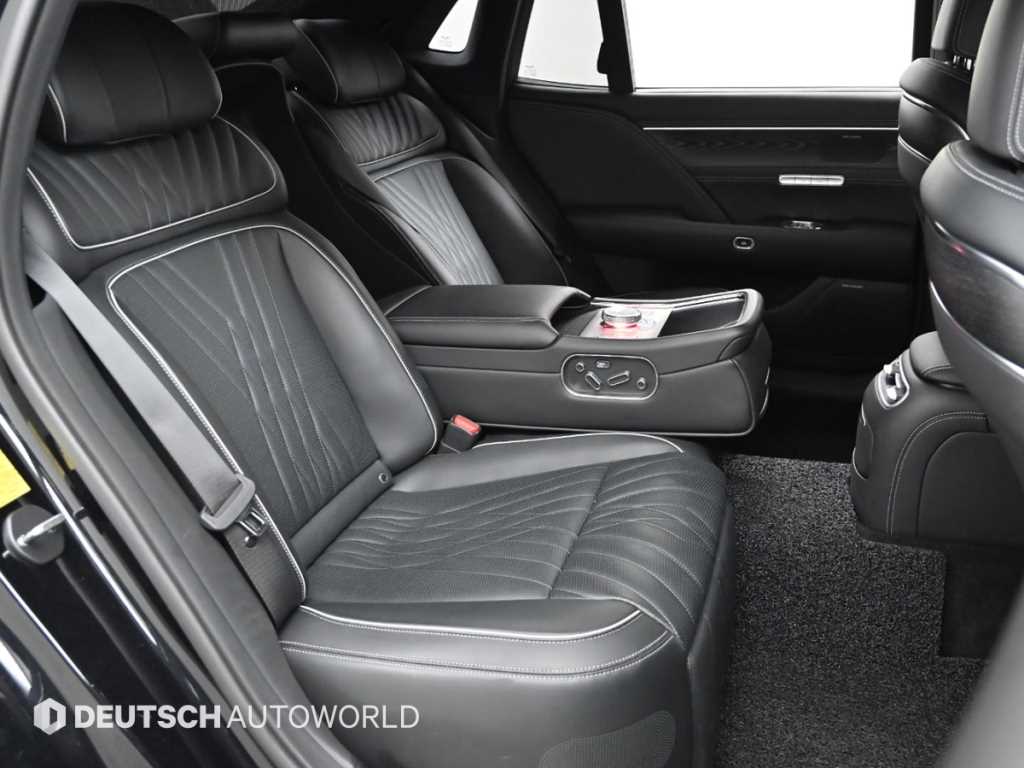 Genesis G90 - Vista 12