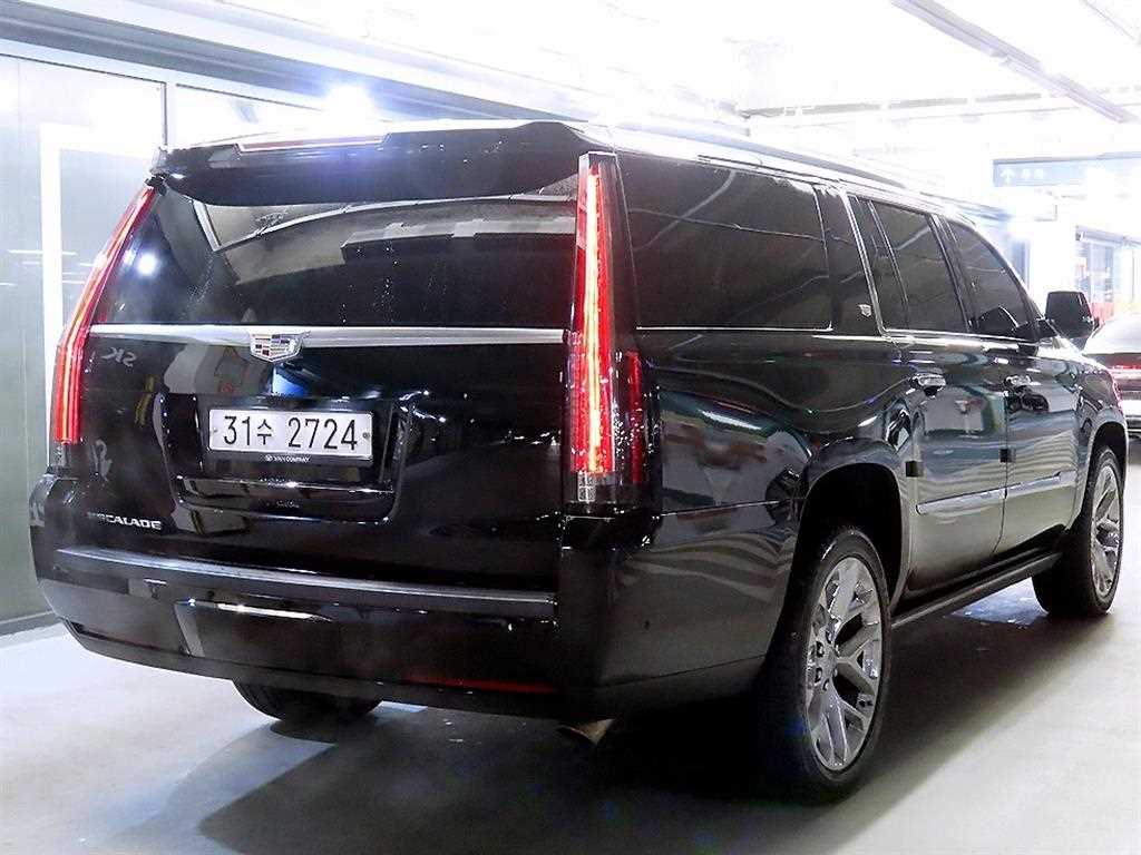 Cadillac Escalade - Vista 4