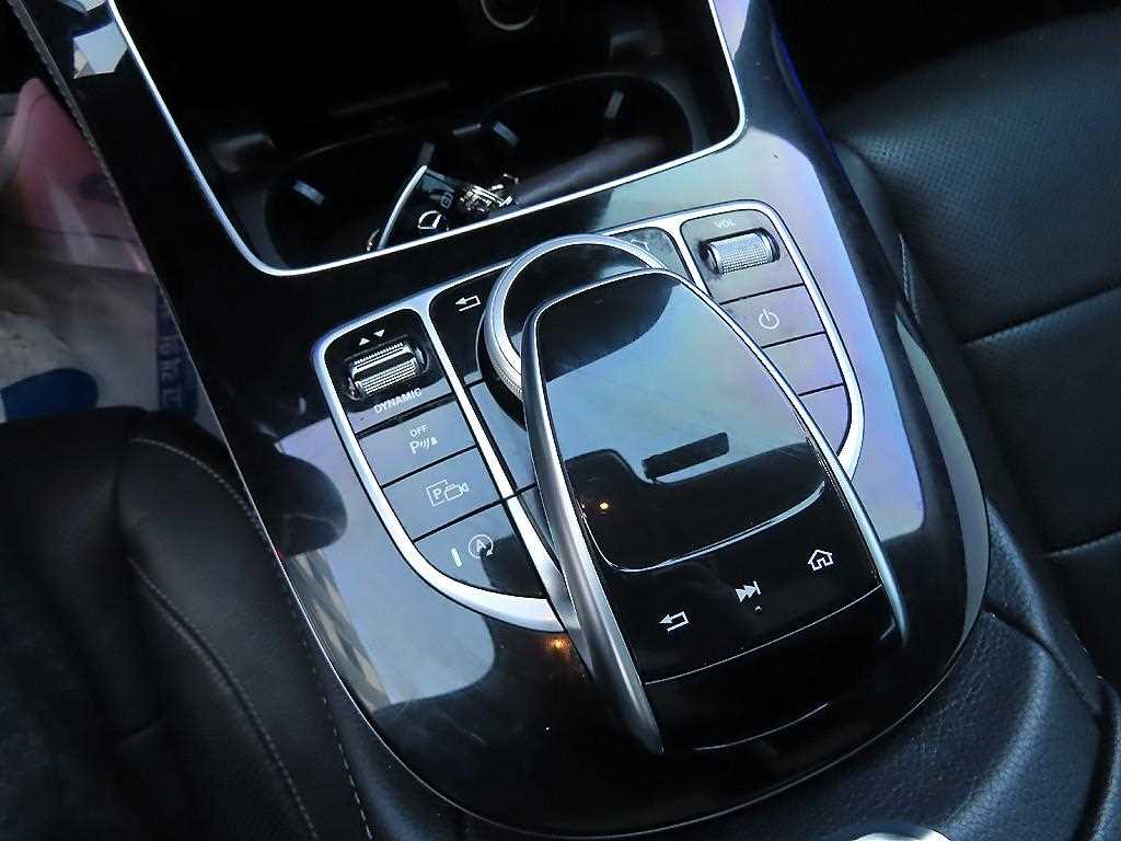 Mercedes Benz E class - Vista 12