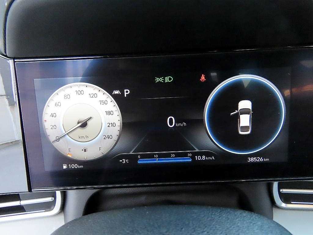 HYUNDAI Avante - Vista 9