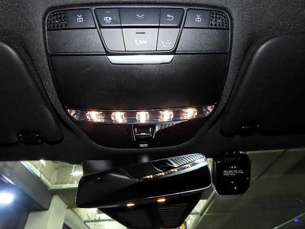 Mercedes Benz GLC Class 2022 Gris - Importación desde Corea - HF Imports Iquique - Foto 13