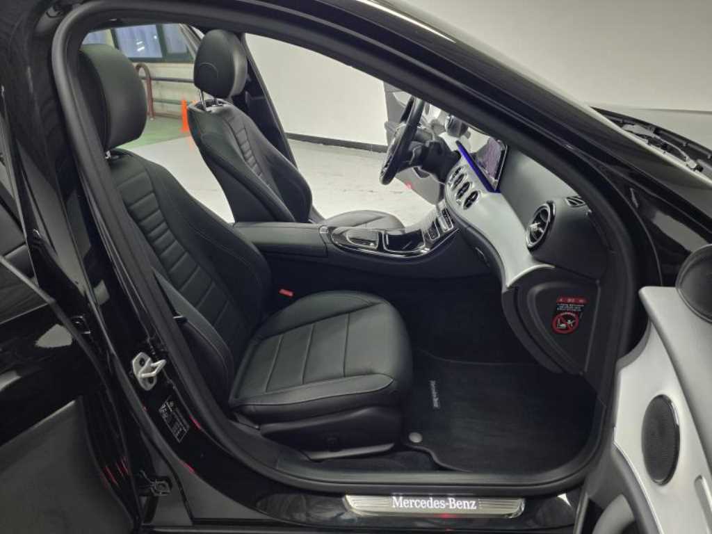 Mercedes Benz E class - Vista 11