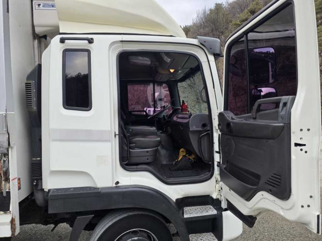 medium and large cargo truck 2011 Blanco - Importación desde Corea - HF Imports Iquique - Foto 15