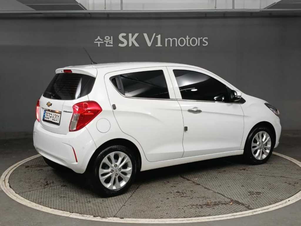 Chevrolet Spark - Vista 5