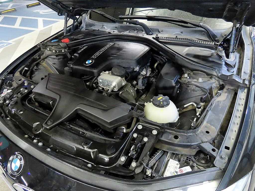 BMW 3 series 2017 Negro - Importación desde Corea - HF Imports Iquique - Foto 19