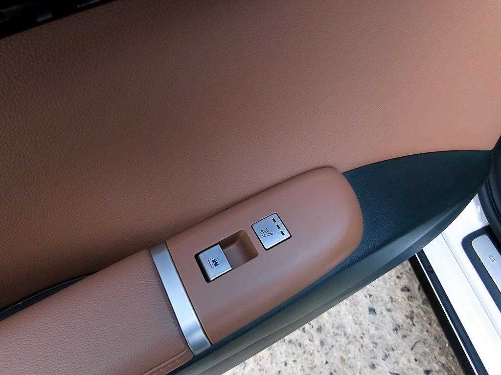 HYUNDAI Grandeur 2023 Blanco - Importación desde Corea - HF Imports Iquique - Foto 16