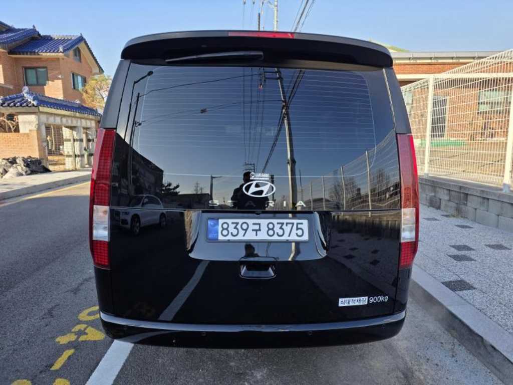 HYUNDAI Staria - Vista 6