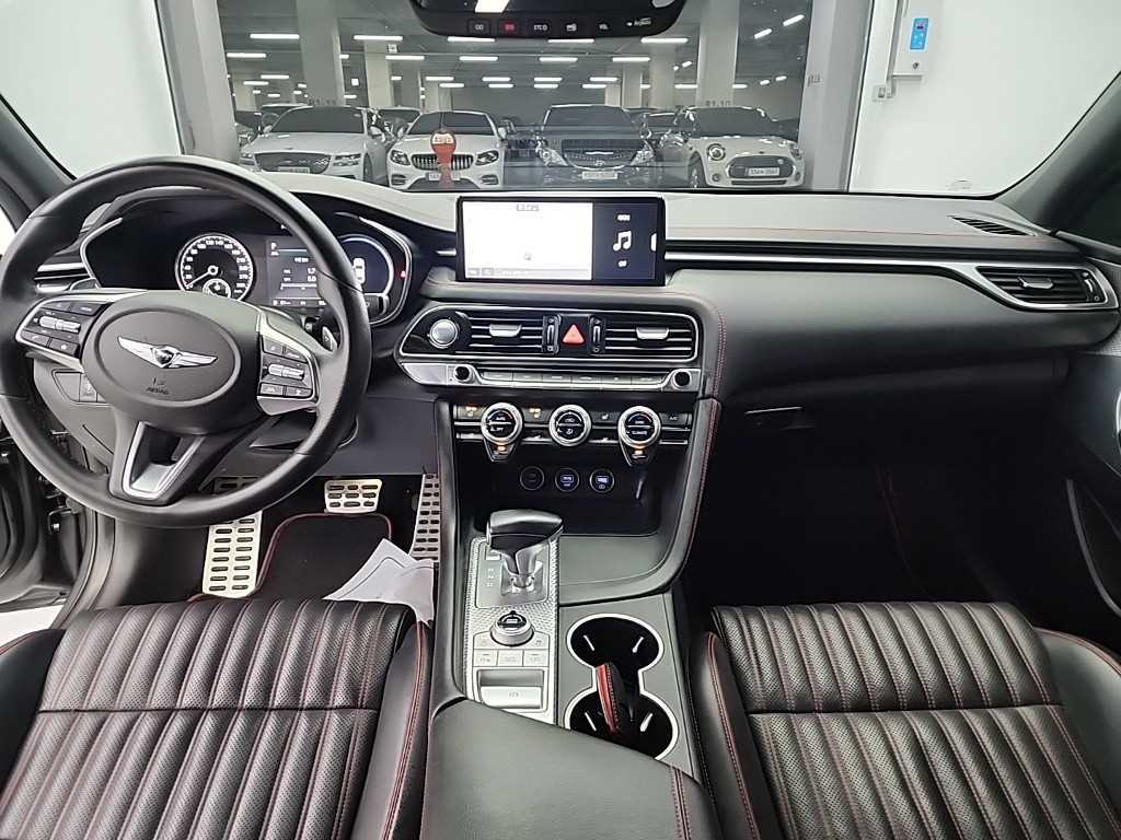 Genesis G70 - Vista 7