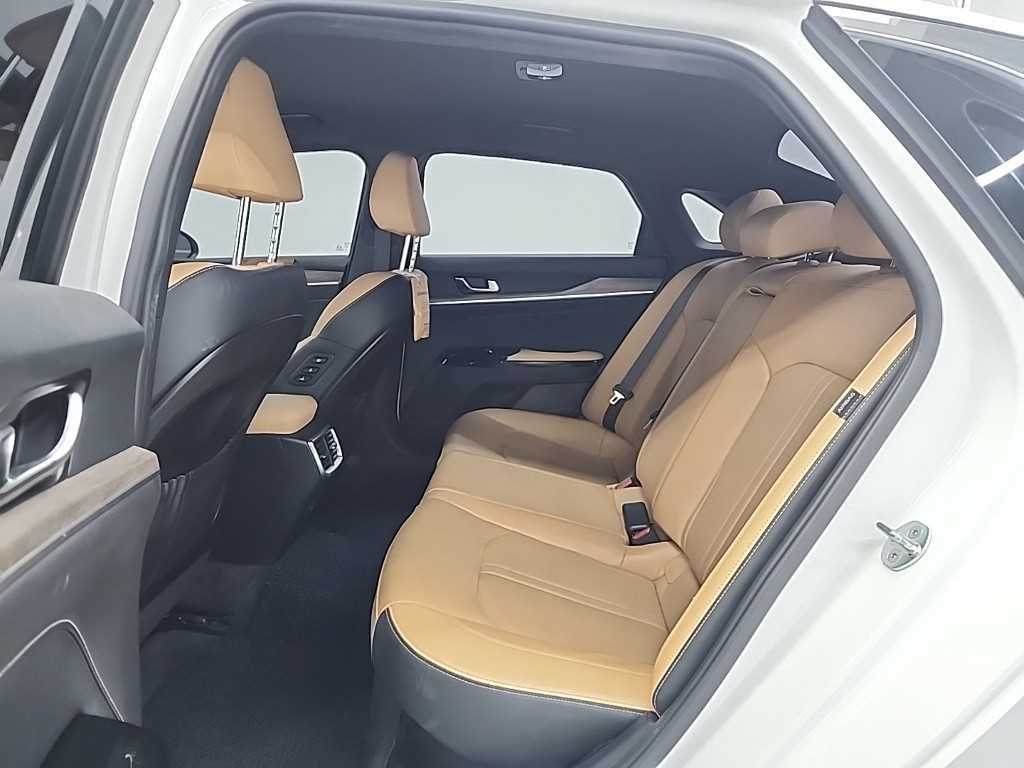 KIA K5 - Vista 12