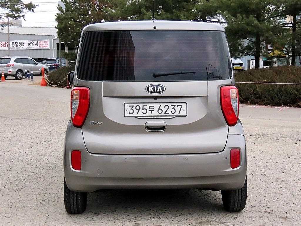 KIA Ray - Vista 4