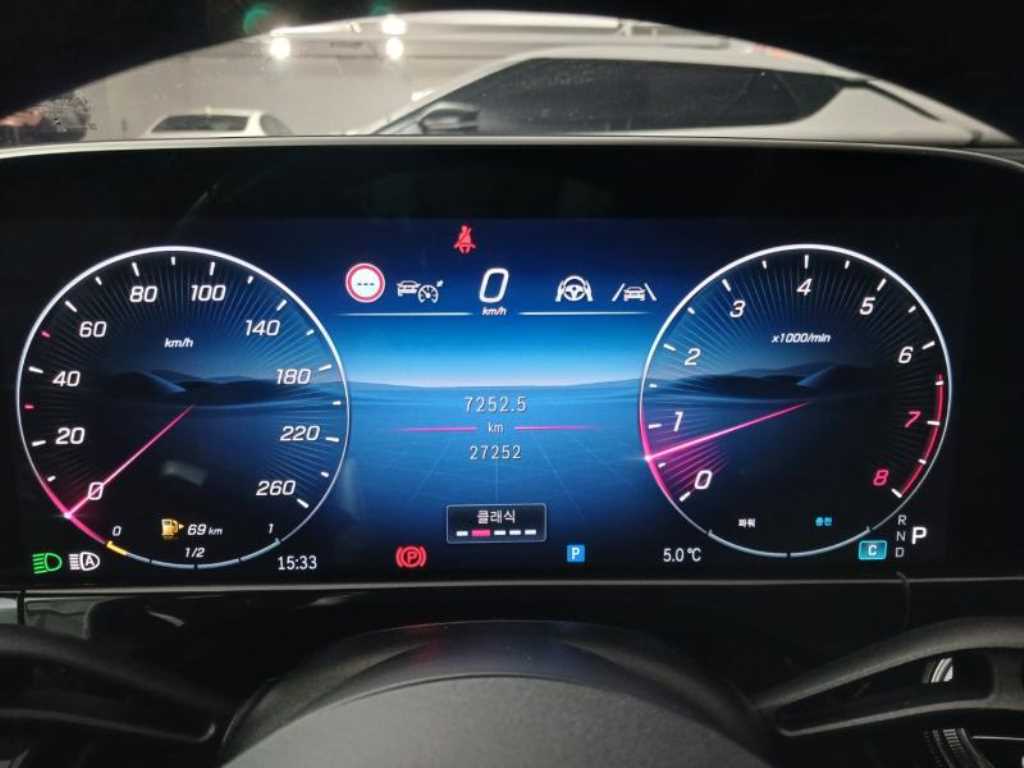 Mercedes Benz E class - Vista 10