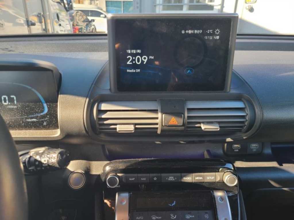 HYUNDAI Casper - Vista 10