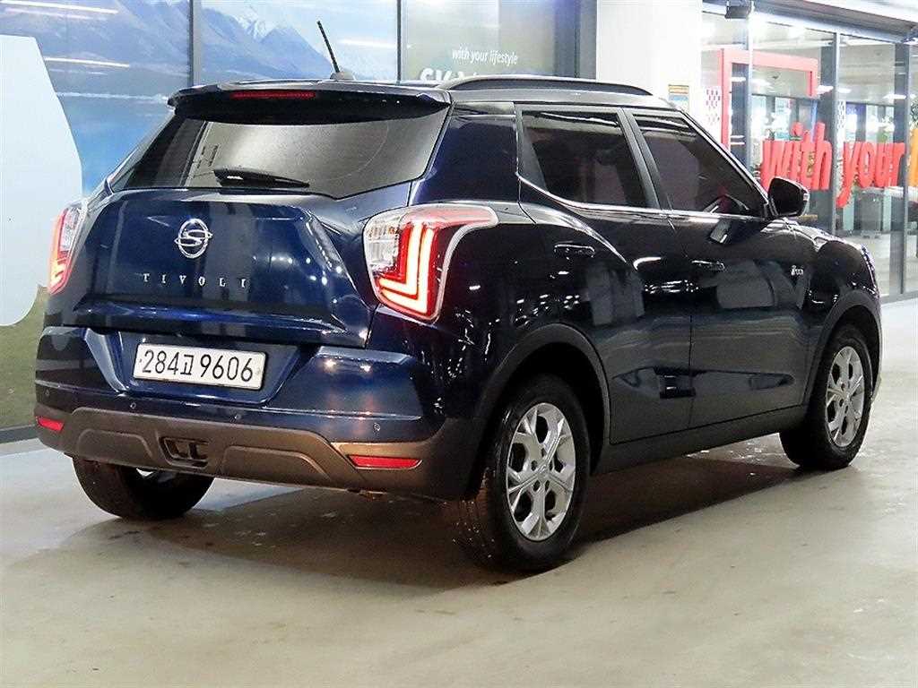 Ssangyong Tivoli - Vista 4