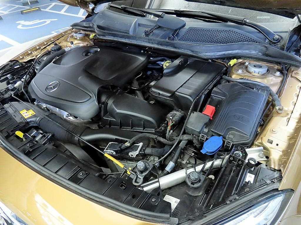 Mercedes Benz GLA Class 2018 Gold color - Importación desde Corea - HF Imports Iquique - Foto 19