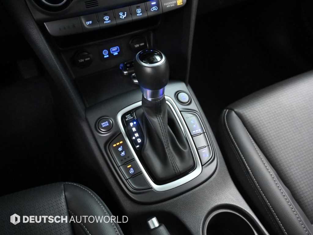 HYUNDAI Kona - Vista 9