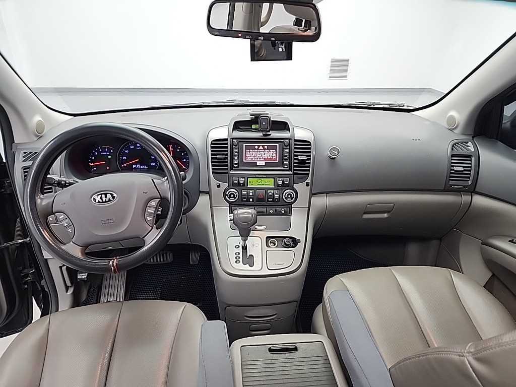 KIA Carnival - Vista 7