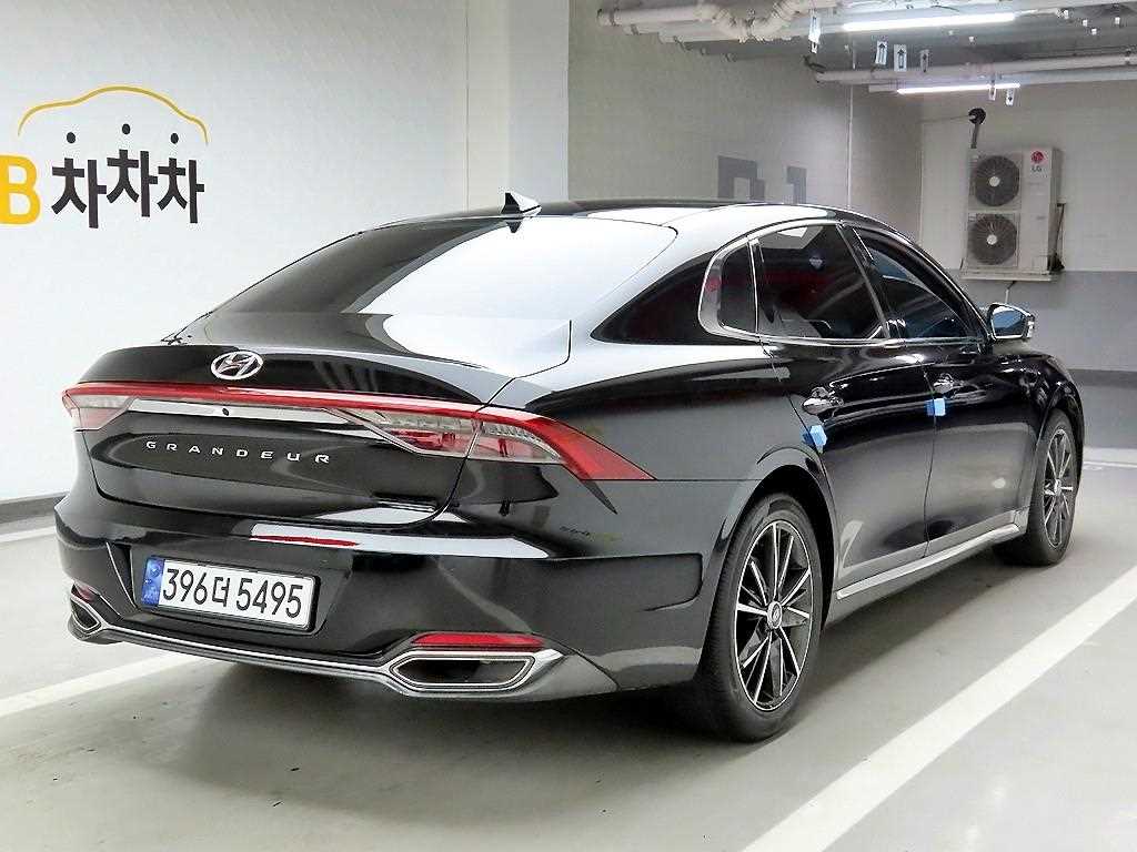 HYUNDAI Grandeur - Vista 4