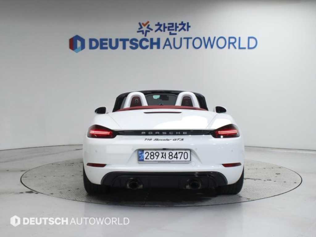 Porsche 718 - Vista 4