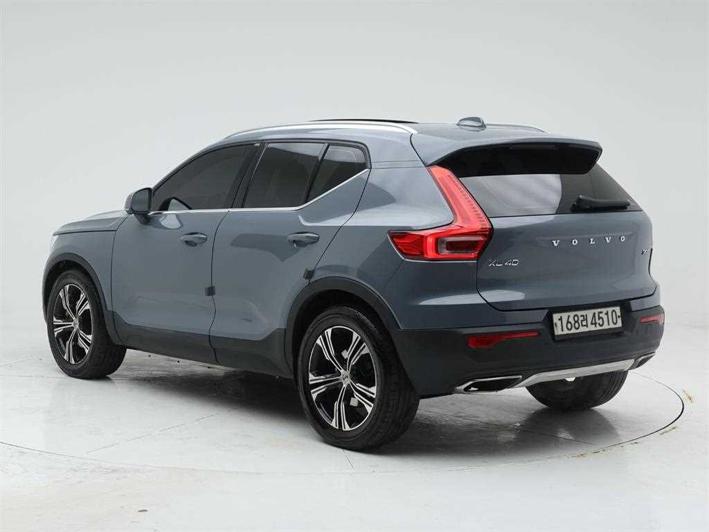 Volvo XC40 - Vista 4