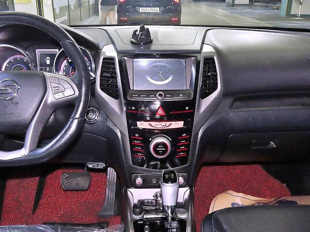 Ssangyong Tivoli - Vista 11