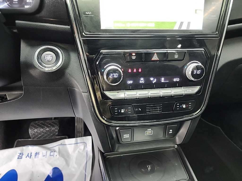 Ssangyong Tivoli - Vista 10