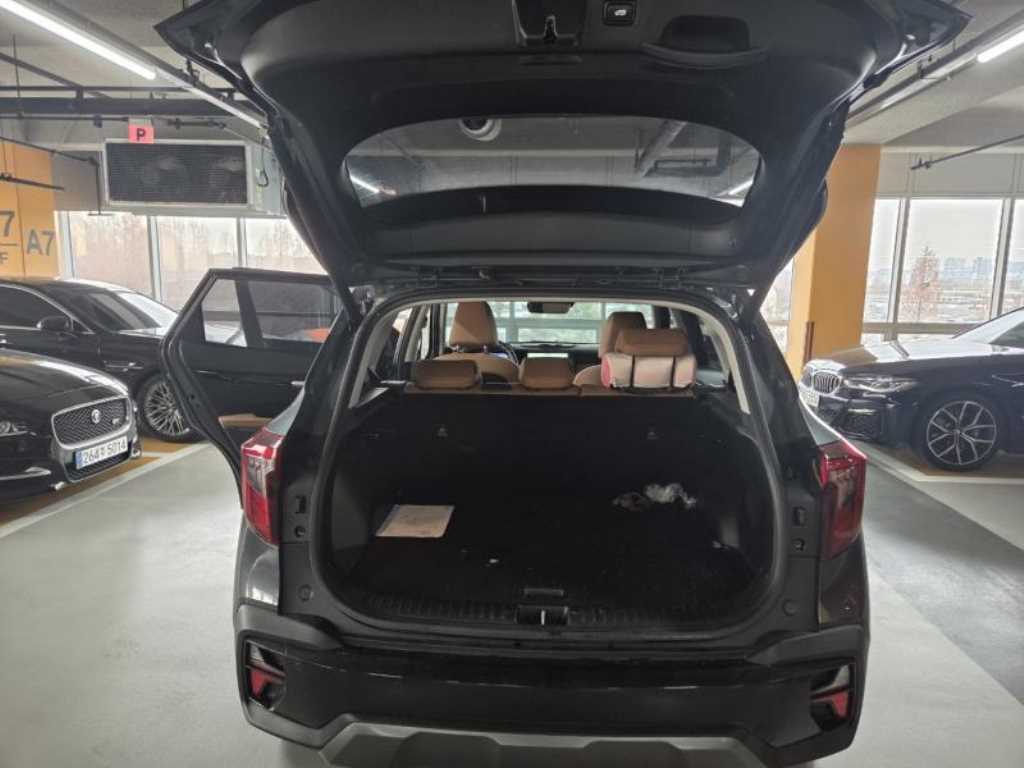 KIA Seltos - Vista 10