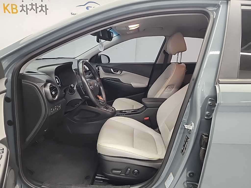 HYUNDAI Kona - Vista 11