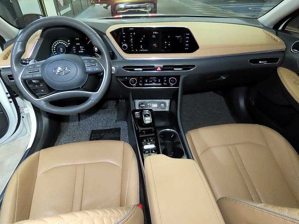 HYUNDAI Sonata - Vista 10