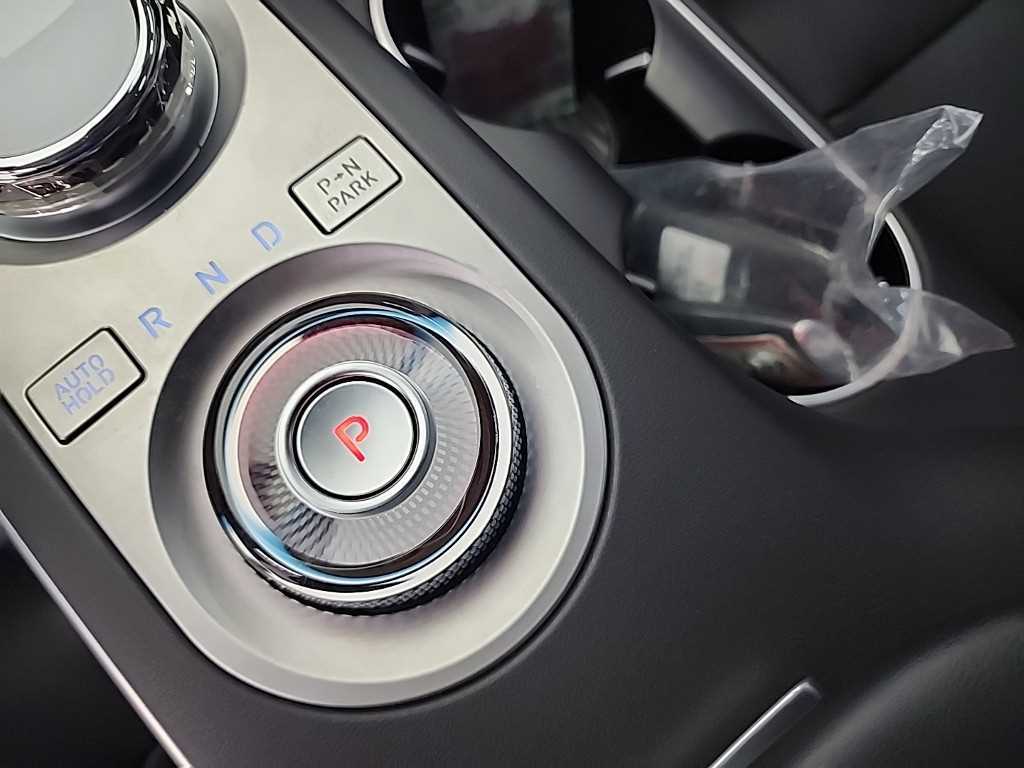 Genesis GV70 - Vista 8